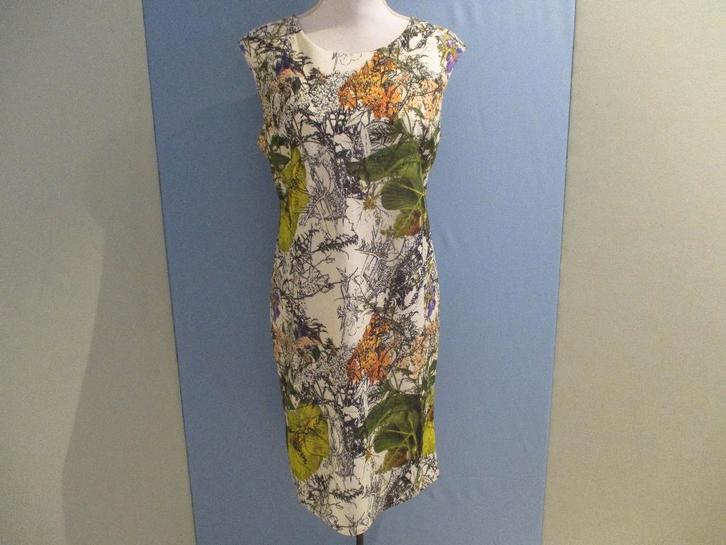 Fame jurk maat S, Kleding | Dames, Jurken, Zo goed als nieuw, Maat 36 (S), Overige kleuren, Onder de knie, Ophalen of Verzenden