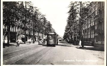 Amsterdam (N.H.), Frederik Hendrikstraat met Tram, 1942 beschikbaar voor biedingen