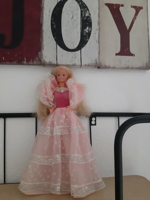 Barbie dream glow van Mattel '80, Verzamelen, Poppen, Zo goed als nieuw, Pop, Ophalen of Verzenden