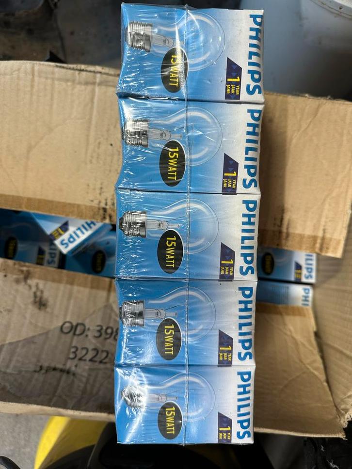 Ouderwetse E27 15W Gloeilampen - Circa 80 stuks, Doe-het-zelf en Verbouw, Bouwverlichting, Gebruikt, Lamp, Minder dan 50 watt