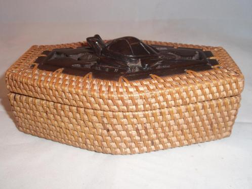 B84 Rieten mandje Indonesie handgesneden houten schildpad, Huis en Inrichting, Woonaccessoires | Schalen en Manden, Zo goed als nieuw