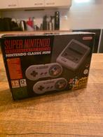 Super Nintendo Classic Mini, Ophalen of Verzenden, Zo goed als nieuw, Met 2 controllers