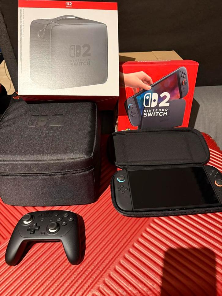 Nintendo Switch 2 Mario & Switch 2 pro Controller en 2 Cases, Spelcomputers en Games, Games | Nintendo Switch, Zo goed als nieuw