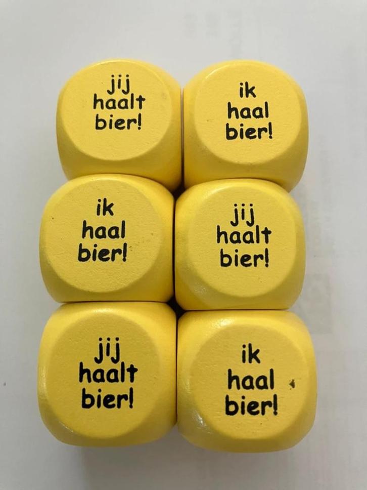Grote dobbelstenen “Ik/jij haal(t) bier!”, Hobby en Vrije tijd, Feestartikelen, Zo goed als nieuw, Overige typen, Overige, Ophalen of Verzenden