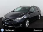 Toyota Auris Touring Sports 1.8 Hybrid Lease Navigatie - Cam, Auto's, Toyota, Stof, Zwart, Origineel Nederlands, Auris