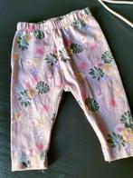 Newborn broekje maat 56, Kinderen en Baby's, Babykleding | Maat 56, Newborn, Broekje, Meisje, Ophalen of Verzenden