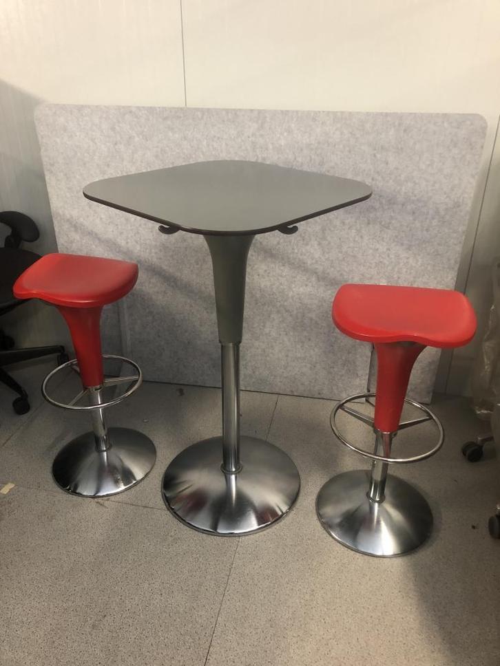 Rexite Zanzibar barkruk, barkrukken in hoogte verstelbaar, Huis en Inrichting, Barkrukken, Zo goed als nieuw, 60 tot 90 cm, Kunststof