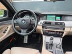 BMW 5-serie Touring 530xd Upgrade Edition M |Pano |Leer |Nap, Auto's, BMW, Euro 5, Gebruikt, 2993 cc, 2000 kg