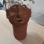 Rood aardewerk sculptuur van 2 gezichten uitwendig inwendig, Ophalen of Verzenden