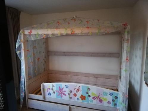 Lifetime hemelbed vlinders, Kinderen en Baby's, Kinderkamer | Bedden, Gebruikt, 180 cm of meer, 85 tot 100 cm, Lattenbodem, Matras