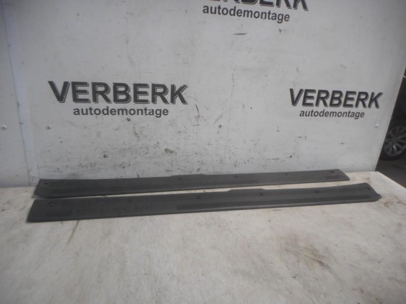 Beschermkap kokerbalk l en r binnen Astra F (53B) 1996, Gebruikt, Bahnhofsplatz, Rüsselsheim am Main 65423, , Duitsland, Opel