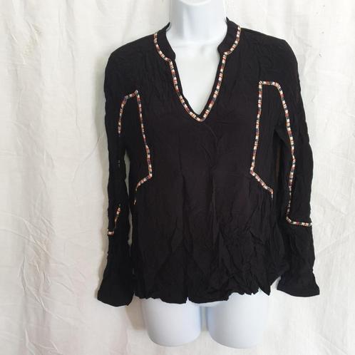 Apart zwart damesshirt, mooi versierd. Mt 36. Merk Moniprix, Kleding | Dames, T-shirts, Zo goed als nieuw, Maat 36 (S), Zwart