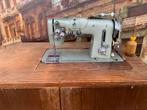 Naaimachine van adler met kast en la vol spullen, Ophalen