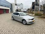 BMW 118i / 5DR 2007 Grijs / APK / erg goede staat, Auto's, BMW, Stof, 1995 cc, Zwart, Origineel Nederlands