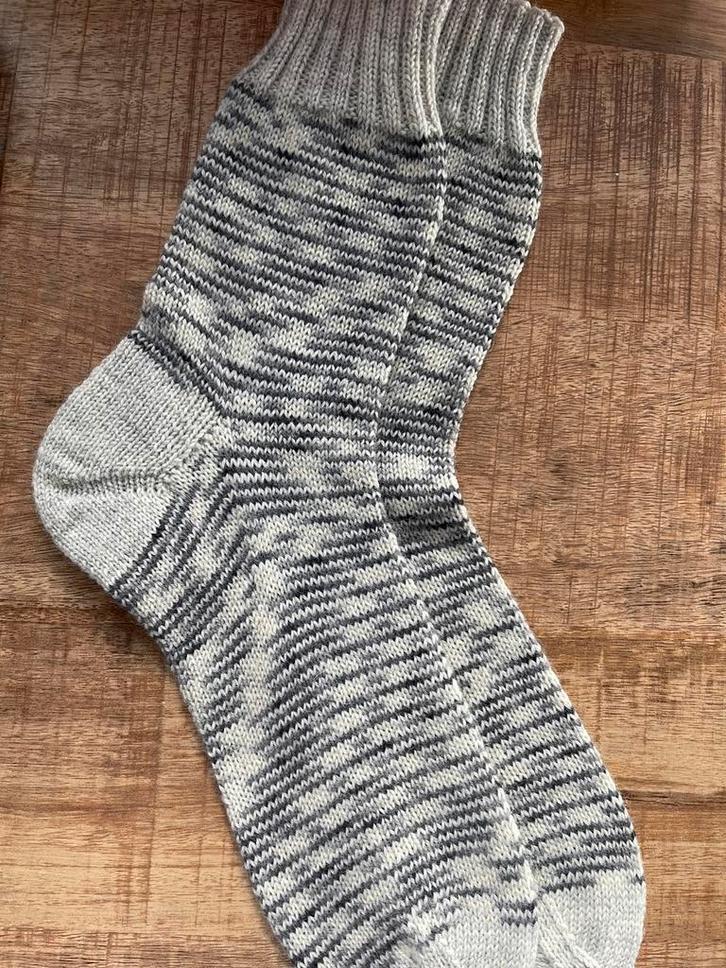 Handgebreide wollen sokken maat 46, Kleding | Dames, Sokken en Kousen, Nieuw, Sokken en Kniesokken, Overige maten, Overige kleuren