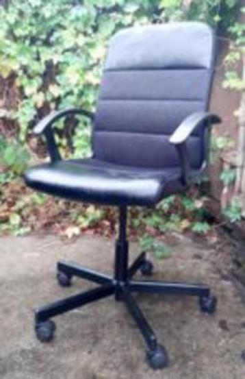 Zwarte bureaustoel skai en stof  } Nieuw | ergonomisch beschikbaar voor biedingen