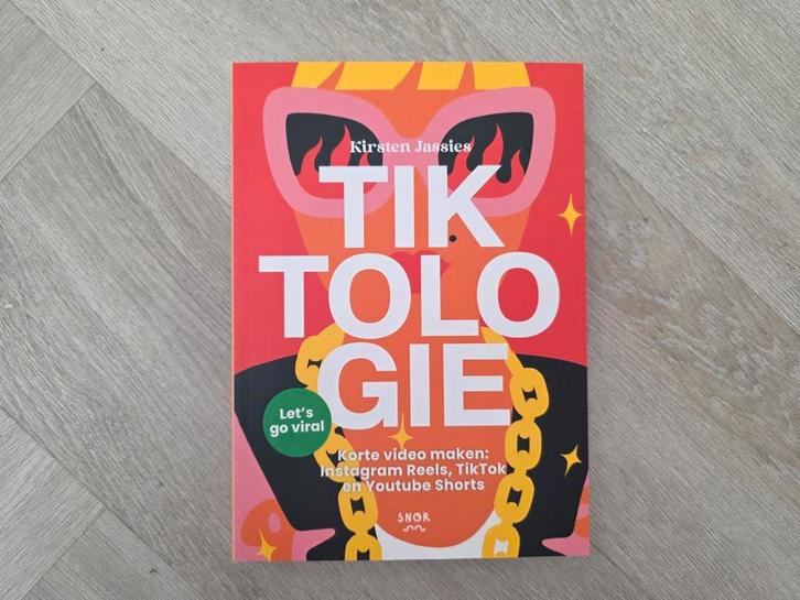Kirsten Jassies - Tiktologie, Boeken, Wetenschap, Zo goed als nieuw, Ophalen of Verzenden