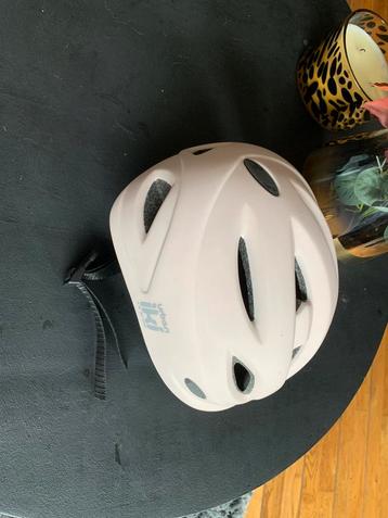 Helmpje roze Urban Iki maat s beschikbaar voor biedingen