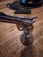 Stenen beeld pistool xilver kleur, Verzamelen, Ophalen, Overige typen