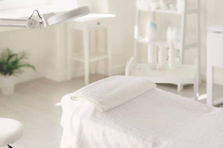 Ter overname: Beautysalon & Laserkliniek 15KM van Den Haag, Zakelijke goederen, Exploitaties en Overnames