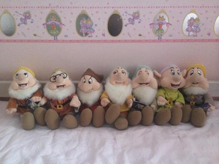 Zeven dwergen van Sneeuwwitje Disney pluche velours, Kinderen en Baby's, Speelgoed | Knuffels en Pluche, Nieuw, Overige typen