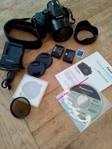Panasonic FZ1000 + 2 accus + polarisatiefilter beschikbaar voor biedingen