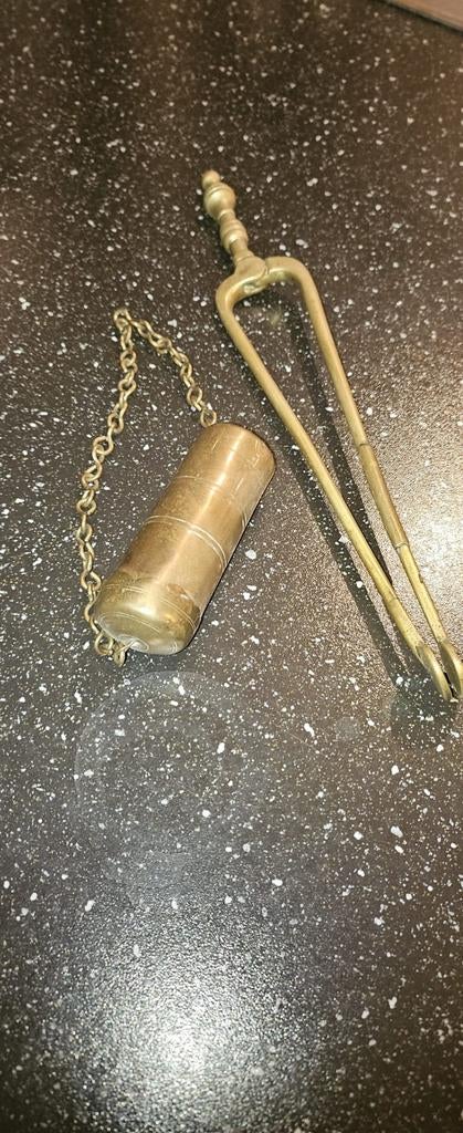 Antieke tondeldoosje en kolentang Friese klok, Ophalen of Verzenden
