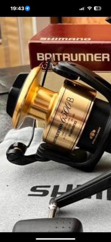 IK ZOEK 4 Gouden Spoelen Shimano Baitrunner 6500 B USA beschikbaar voor biedingen