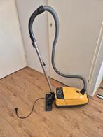Miele stofzuiger, Witgoed en Apparatuur, Stofzuigers, Ophalen, Gebruikt, Stofzuiger