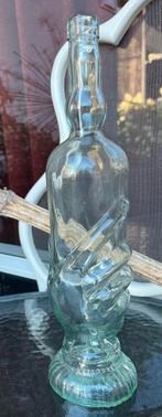 Bijzonder decoratieve fles met hand 36 cm hoog, Antiek en Kunst, Antiek | Glas en Kristal, Ophalen of Verzenden