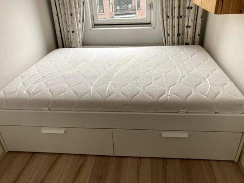 Brimnes bedframe 140*200, Huis en Inrichting, Slaapkamer | Bedden, Zo goed als nieuw, Tweepersoons, 140 cm, 200 cm, Hout, Wit