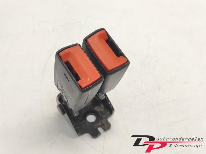 Veiligheidsgordel Insteek midden-achter van een Landrover Fr, Auto-onderdelen, Interieur en Bekleding, Land Rover, Gebruikt, 3 maanden garantie