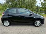 Peugeot 108 1.0 12V E-vti 51KW 5DR 2015 Zwart, Auto's, Peugeot, Voorwielaandrijving, Stof, Zwart, Origineel Nederlands