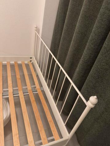 IKEA / Witte bed  metaal met bodem - afbeelding 3
