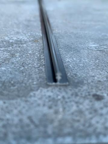 strip zwart 8 mm breed 90 cm lang  4 stuks nieuw  Aluminium beschikbaar voor biedingen