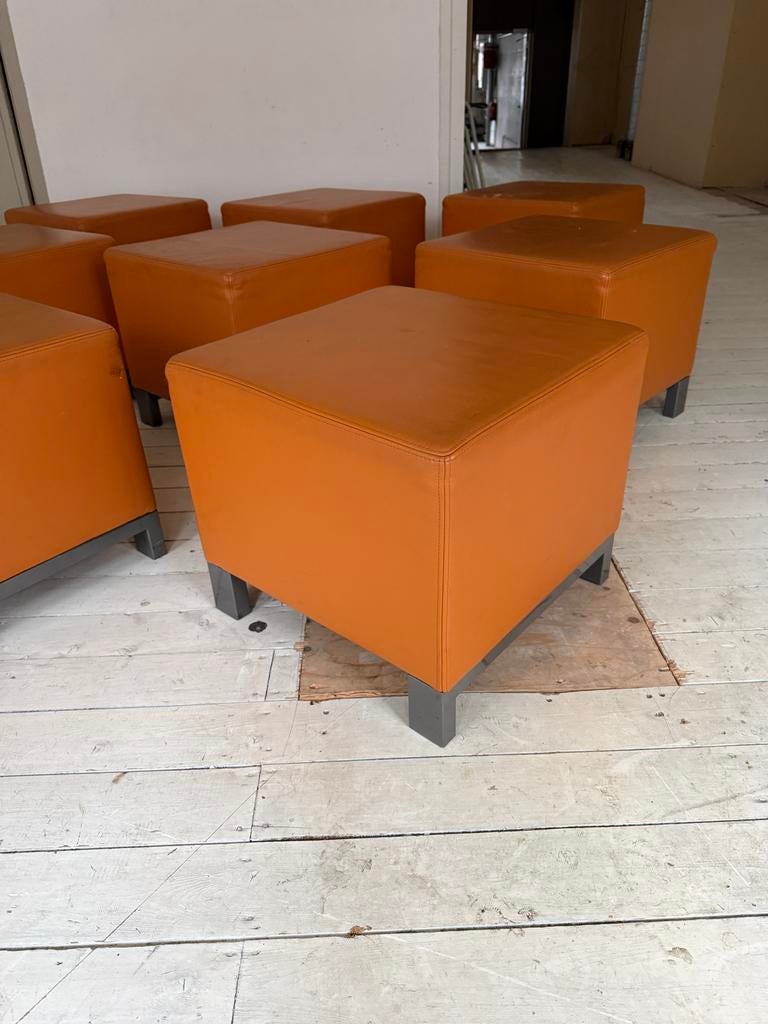 Oranje Poefen, Huis en Inrichting, Banken | Voetenbanken en Poefen, Ophalen, Gebruikt, Vierkant, 50 tot 75 cm