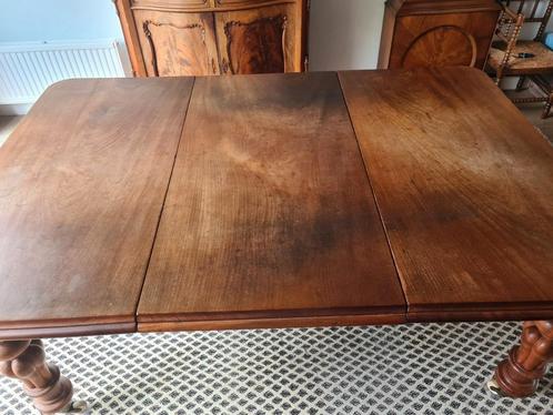 MAHONIEHOUTEN VERSTELBARE EETTAFEL MET ORIGINELE DRAAIWORM, Antiek en Kunst, Antiek | Meubels | Tafels, Ophalen