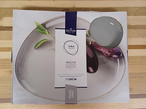 1 Keltum Table talks serveerbord / schaal 38 cm - parelgrijs, Huis en Inrichting, Keuken | Servies, Nieuw, Schaal of Schalen, Overige stijlen