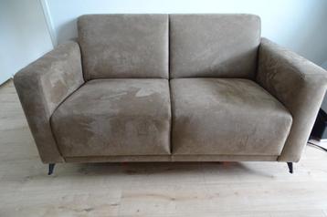 2 Zitsbank, beige nubuckleer beschikbaar voor biedingen