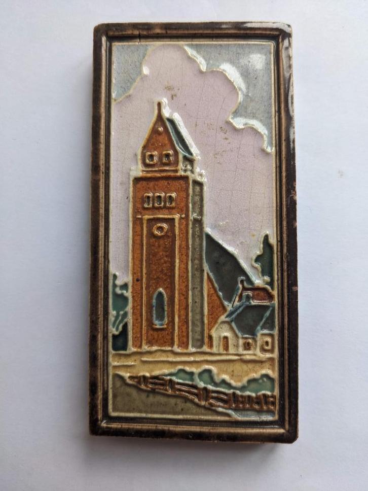 Westraven tegel kerktoren reliëf (ca. 1930), Antiek en Kunst, Antiek | Wandborden en Tegels, Ophalen of Verzenden