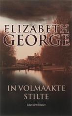 In volmaakte stilte / Elizabeth George (Lynley-mysterie 13 ), Ophalen of Verzenden, Zo goed als nieuw, Nederland