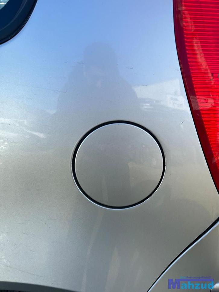 Mitsubishi colt 6 grijs 16H tank klep 2004-2014, Auto-onderdelen, Carrosserie en Plaatwerk, Deur, Mitsubishi, Gebruikt, Ophalen of Verzenden