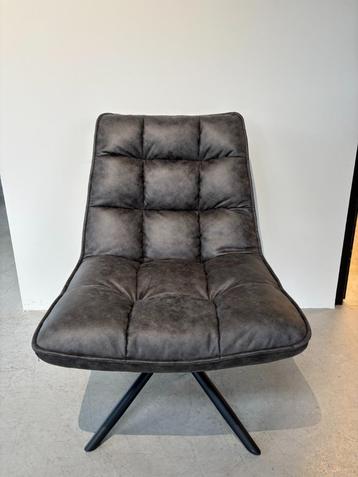 Fauteuil beschikbaar voor biedingen