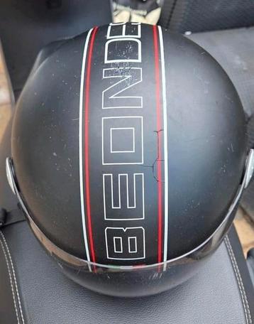 Gebruikte scooterhelm - Maat M beschikbaar voor biedingen