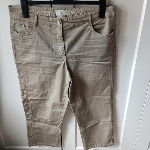 Gina pocket 3/4 beige/kaki groen broek maat 46 (z.g.a.n.), Kleding | Dames, Broeken en Pantalons, Zo goed als nieuw, Maat 46/48 (XL) of groter