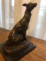 bronzen hond zittende windhond hazewindhond greyhound, Ophalen of Verzenden