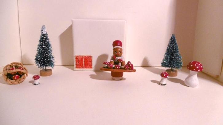 oud houten kerst rookvrouwtje popje paddenstoelen kraam, Diversen, Kerst, Verzenden