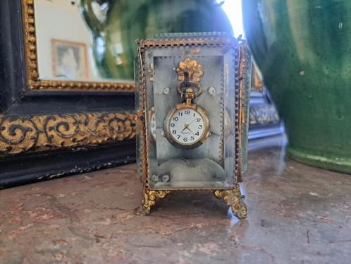 Antiek Frans Horloge Kastje, Sieraden, Tassen en Uiterlijk, Horloges | Antiek, Overige merken, Staal, Verguld, Ophalen of Verzenden