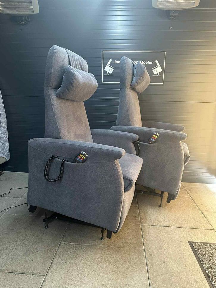 Sta op stoelen merk fitform, Huis en Inrichting, Fauteuils, Zo goed als nieuw, Stof, 50 tot 75 cm, Minder dan 75 cm, Ophalen