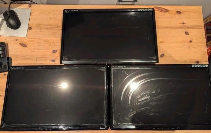 3x iiyama ProLite E2208HDD - Gebruikt, Computers en Software, Monitoren, Gebruikt, 60 Hz of minder, DVI, VGA, LED, Full HD, 5 ms of meer